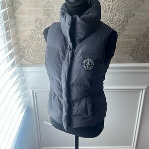 Abercrombie and Fitch Puffer Vest size Small PRE-LOVED